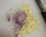 Foto langkah ke 1 dari resep Oseng Daun Seledri.