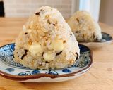 A picture of step 3 of Rice Balls with Salted Kelp and Cheese.