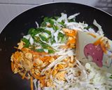 Foto langkah ke 3 dari resep Mie Goreng Spesial.