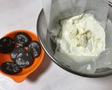 A picture of step 3 of 3-Ingredient No-Bake Oreo Cheesecake.