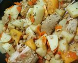 Foto del paso 10 de la receta: Atún rojo a la olla con papas y garbanzos!!