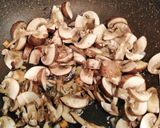 A picture of step 1 of Mushroom and Curry Risotto.