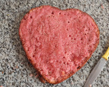 Foto del paso 1 de la receta: Tarta de queso y fresas con forma de corazón San Valentín ❤️