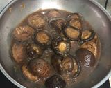 A picture of step 6 of Braised Shiitake Mushrooms In Oyster Sauce.