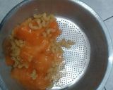 Foto langkah ke 1 dari resep Seblak sosis ala bebe.