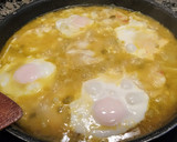 Foto del paso 7 de la receta: Merluza con calabacín y huevos cuajados
