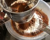 Foto langkah ke 3 dari resep Gooey Chocolate Brownie.