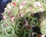 Foto langkah ke 5 dari resep Oseng pare welut,tahu & pete.