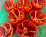 Foto del paso 1 de la receta: Pimientos Rojos rellenos! Rico almuerzo keto!