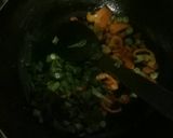 A picture of step 1 of Noodles soup.