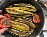 A picture of step 4 of Stuffed eggplants; vegetarian food 🍆🧄.