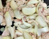 A picture of step 3 of My Chicken Noodle Stirfry 😘.