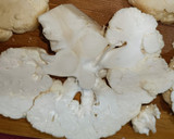 Foto del paso 2 de la receta: Coliflor al horno con langostinos en salsa oriental