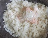 A picture of step 1 of Matar poha.