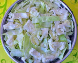 Foto del paso 2 de la receta: Col al vapor con habas lombardas y sofrita de curry panang