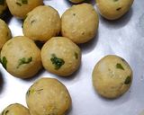 A picture of step 8 of Paneer Kofta in spinach sauce.
