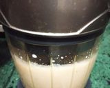 A picture of step 2 of Sapota Shake.