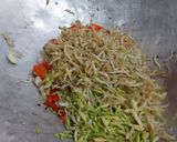 Foto langkah ke 6 dari resep Tumis Bunga Pepaya Teri.