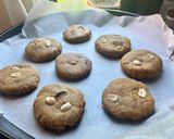 Foto del paso 9 de la receta: Galletas de avena y maní con relleno de chocolate 💘