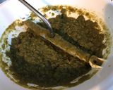 Une image de l'étape 2 de Gratin « skull » au cresson, fanes de radis, haricots blancs, herbes et épices.