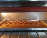 Foto langkah ke 3 dari resep Double Choco + Almond Cookies.