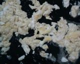 Foto langkah ke 1 dari resep Nasi goreng bon cabe.