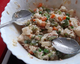 Foto del paso 5 de la receta: Lasaña fría de atún y verduras con mahonesa de huevos duros