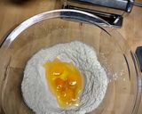 Foto del paso 1 de la receta: Tallarines frescos caseros con ricotta, cebolla caramelizada y trufa