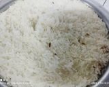 A picture of step 2 of Matar Pulao.