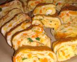 Foto langkah ke 4 dari resep Telur gulung sayur.