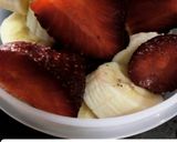 A picture of step 2 of Strawberry-banana smoothie bowl.
