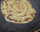 A picture of step 3 of Split moong dal chilla.