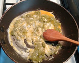 Foto del paso 2 de la receta: Huevos con nopales en salsa verde. ॐ