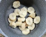 Foto del paso 1 de la receta: 🍌🌰Banana tibia con ricota y frutos secos 🌰 Desayuno invernal🌰🍌