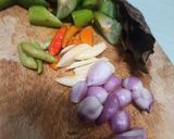 Foto langkah ke 1 dari resep Menu diet : asem asem ayam tahu.
