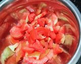 A picture of step 1 of Khatti meethi tomato chutney.