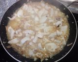 Foto del paso 5 de la receta: Fideuá de sepia y gambones (con salmorreta)