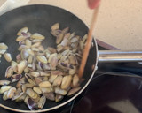 Foto del paso 7 de la receta: Coquinas a la marinera