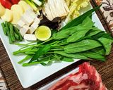 Foto langkah ke 1 dari resep Shabu-Shabu kuah Tom Yum Goong.