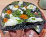 Foto del passaggio 6 della ricetta Focaccia tricolore 🌿⚪🍅