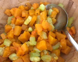 Foto del paso 1 de la receta: Tortilla de calabaza y calabacín