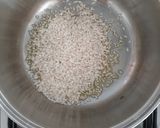 Foto del passaggio 5 della ricetta Risotto alla zucca e funghi pioppini