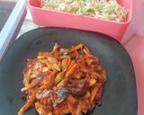 Foto langkah ke 4 dari resep Ojingeo Bokkeum (오징어볶음) Tumis Cumi Korea.