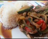 Foto del paso 5 de la receta: Salteado de cerdo con verduras en wok