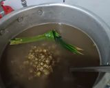 Foto langkah ke 2 dari resep Kolak kacang hijau pisang.