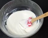 A picture of step 7 of Mango Cheesecake no bake.
