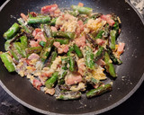 Foto del paso 5 de la receta: Espárragos verdes con salsa