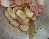 A picture of step 2 of Kadhai Paneer.