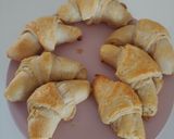 Foto del paso 4 de la receta: Masa para medialunas o bizcochos