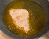 Foto del paso 3 de la receta: Pechugas de pollo a la mostaza con salsa de cebolla